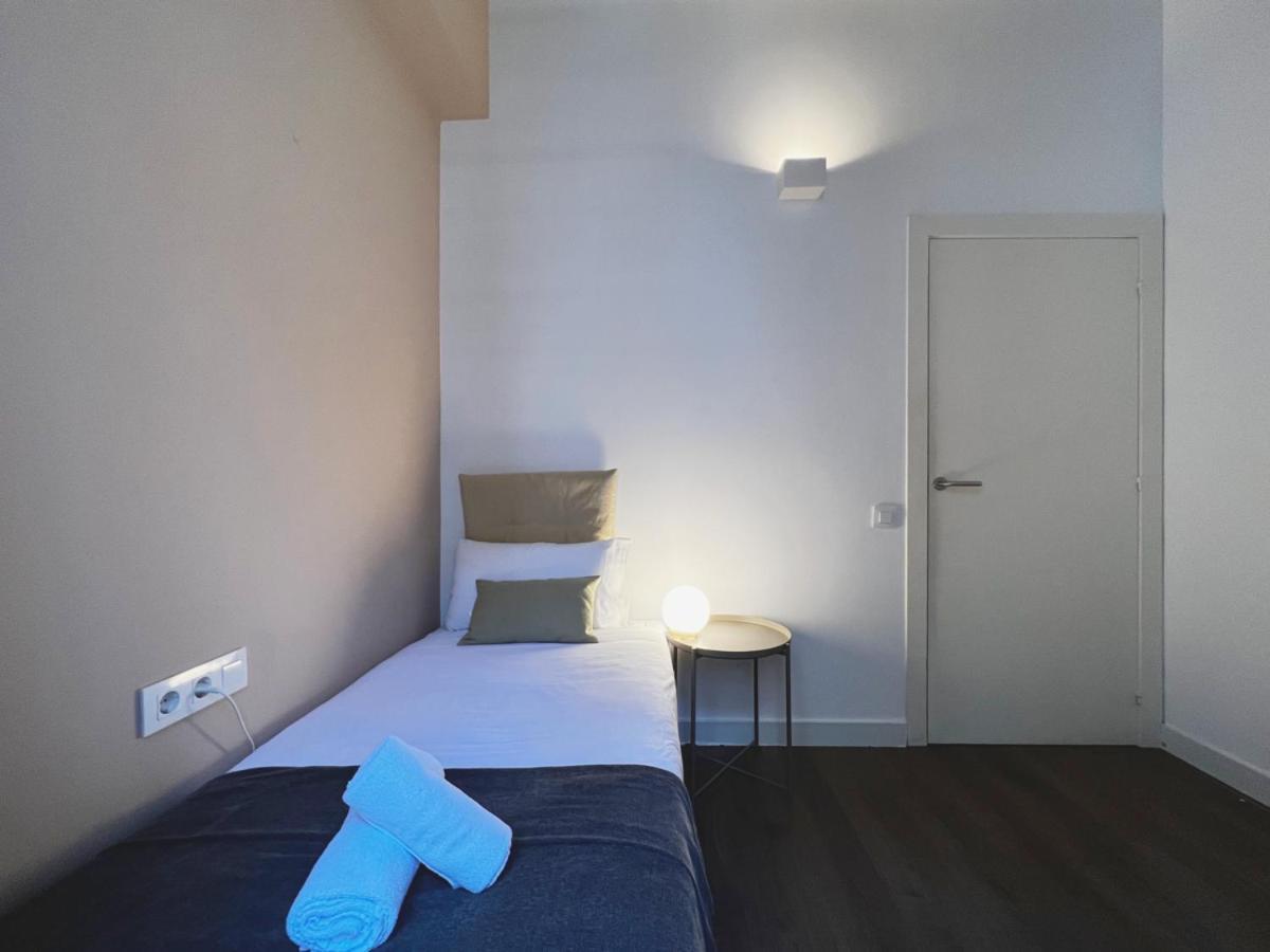 Stay U-Nique Apartments Vila De Gracia Barcellona Esterno foto