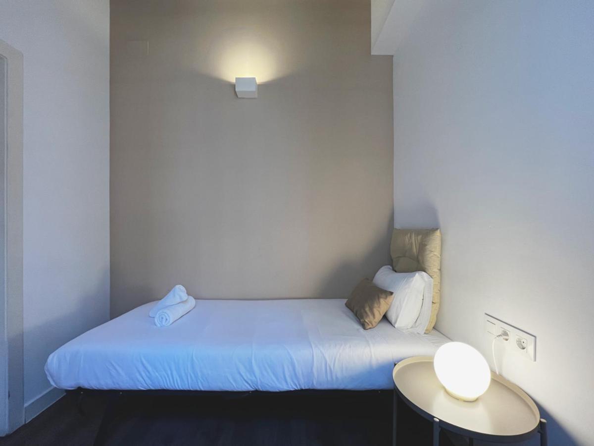 Stay U-Nique Apartments Vila De Gracia Barcellona Esterno foto